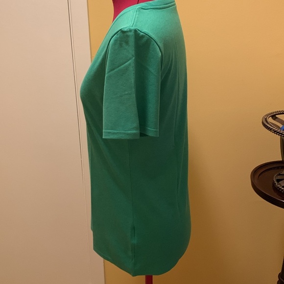 The Nike Tee Athletic Cut Dri-Fit - Picture 5 of 9